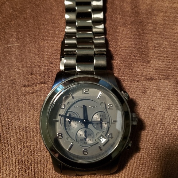 Michael Kors Watch - Picture 2 of 5